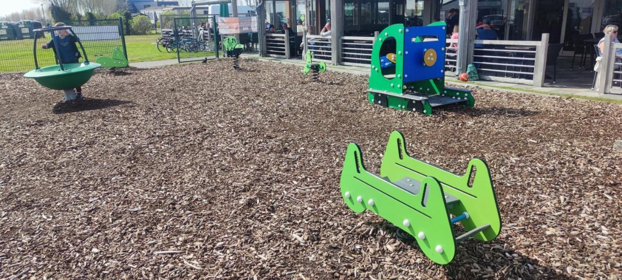 Przytulny Domek Holenderski Z Podgrzewanym Odkrytym Basenem Do Dyspozycji Gosci デ ハーン エクステリア 写真